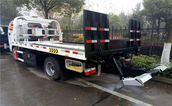 惠州同城拖车电话，24小时道路救援服务